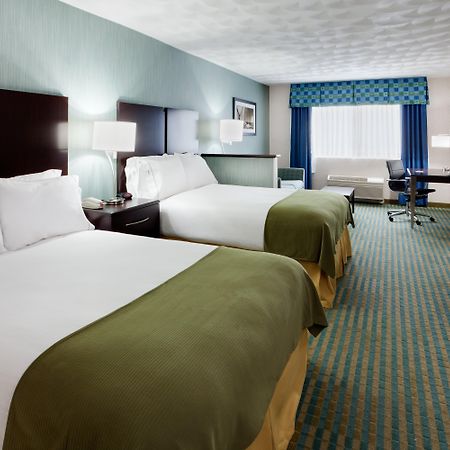 Holiday Inn Express & Suites Smithfield - Providence By Ihg Room photo