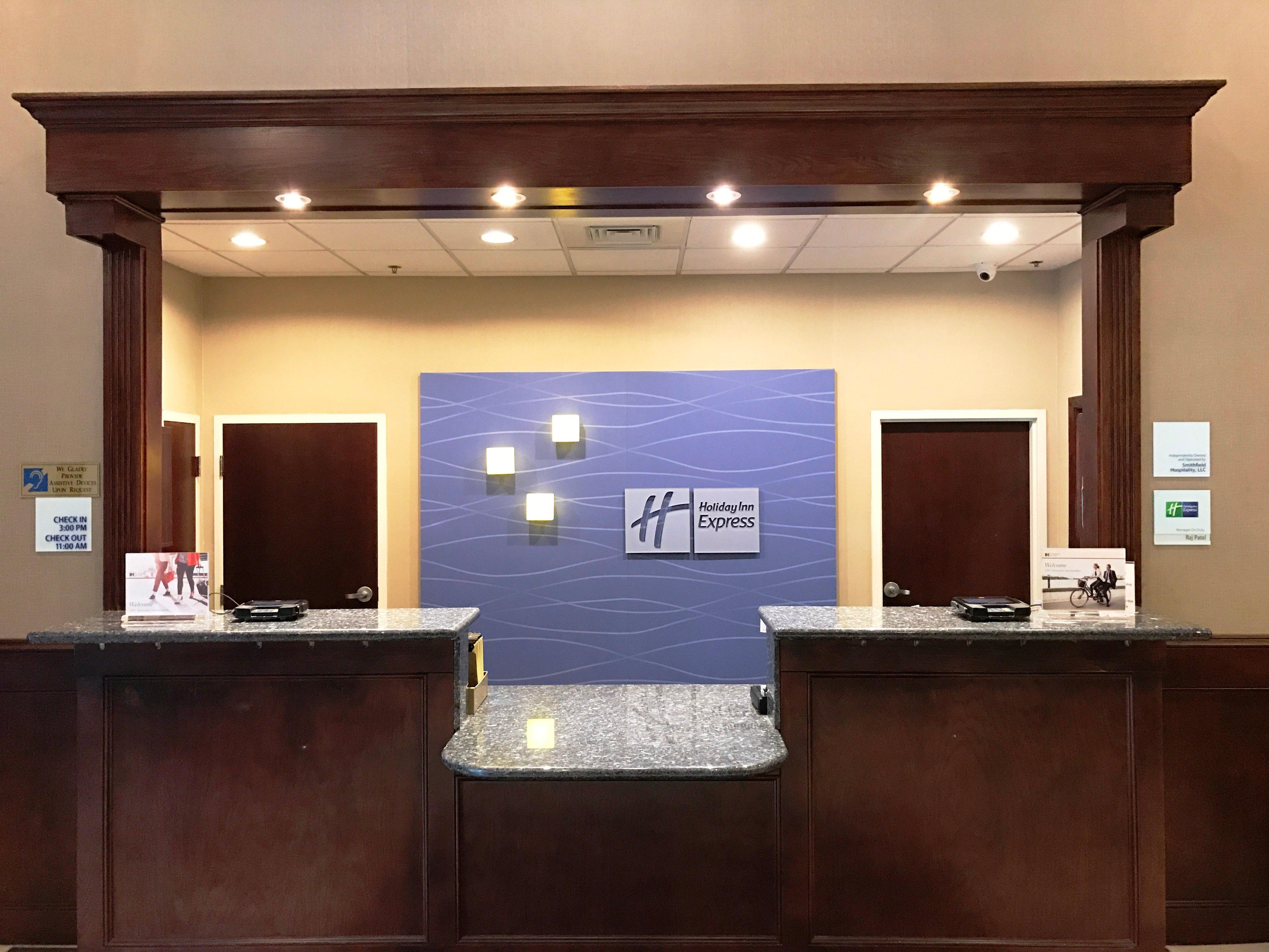 Holiday Inn Express & Suites Smithfield - Providence By Ihg Exterior photo