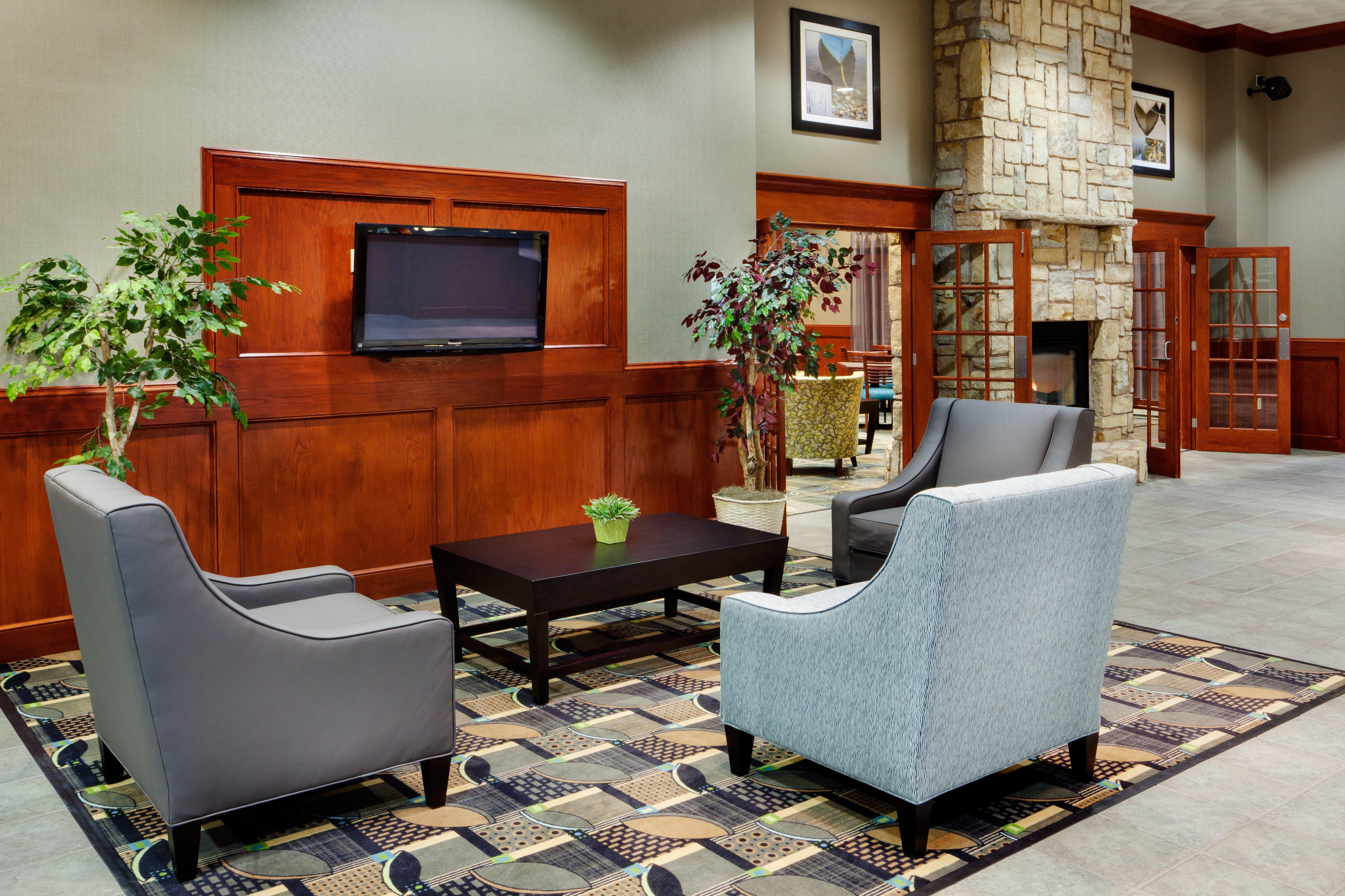 Holiday Inn Express & Suites Smithfield - Providence By Ihg Exterior photo
