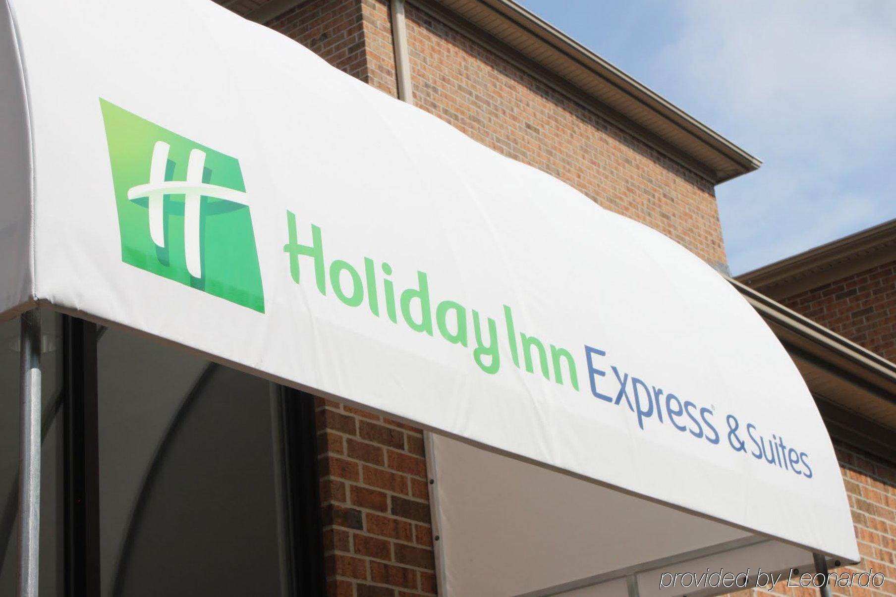 Holiday Inn Express & Suites Smithfield - Providence By Ihg Exterior photo