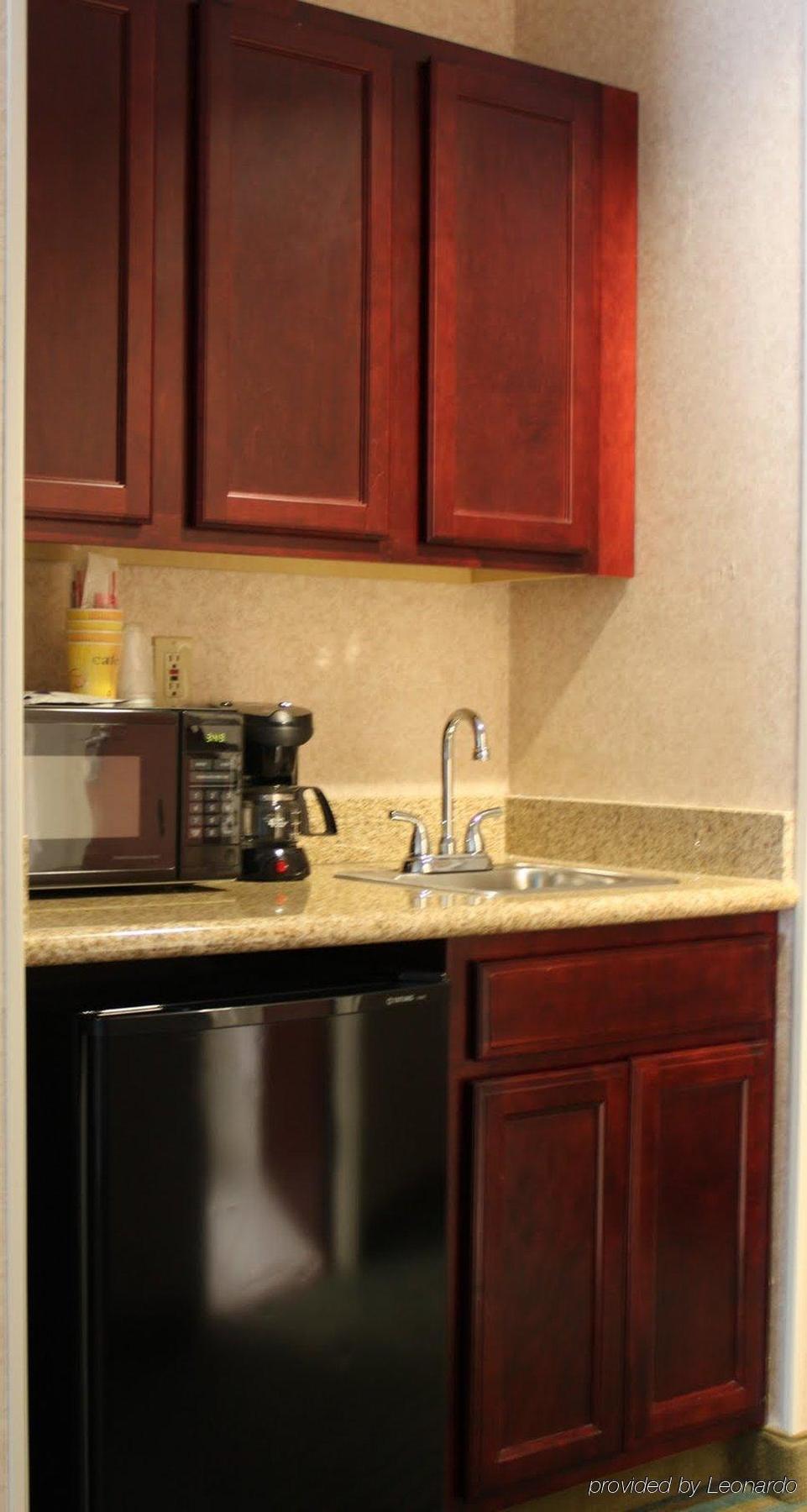 Holiday Inn Express & Suites Smithfield - Providence By Ihg Room photo