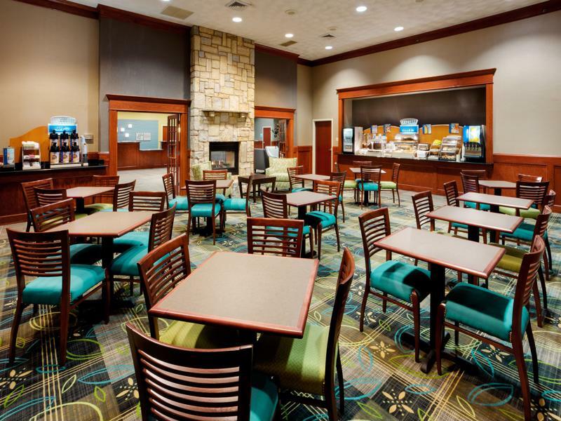 Holiday Inn Express & Suites Smithfield - Providence By Ihg Exterior photo